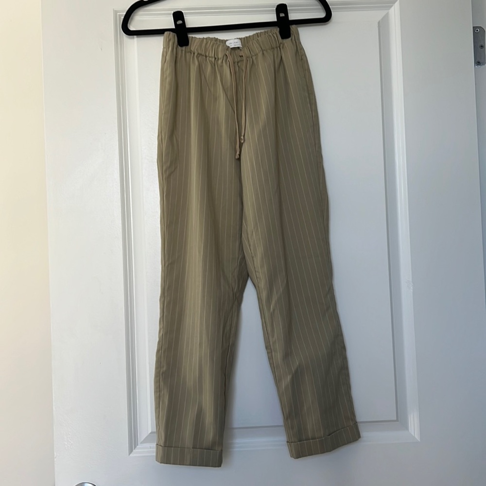 oak and fort tan with white pinstripe trousers with cuff size xs drawstring